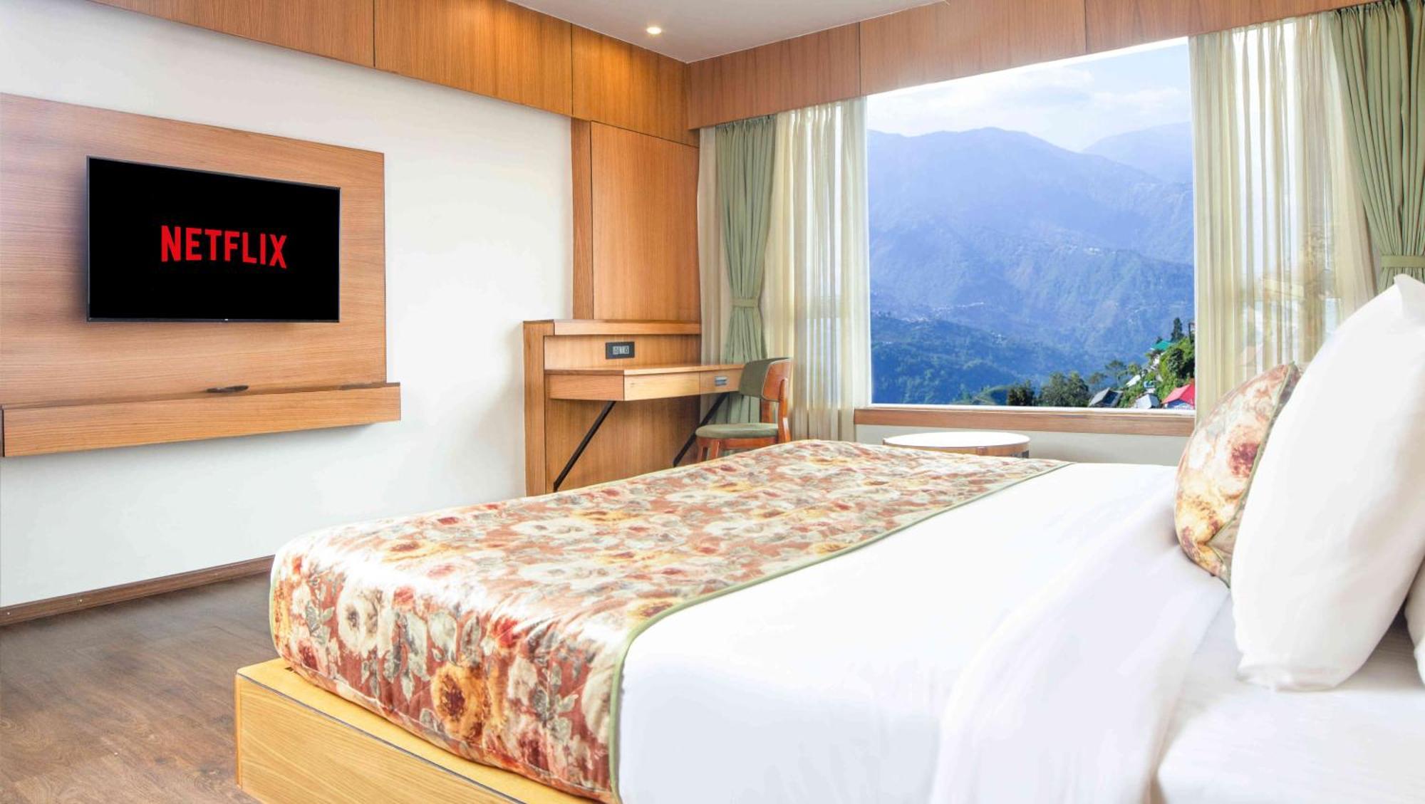 Summit Montana Suites & Spa At Mall Darjeeling  Bagian luar foto