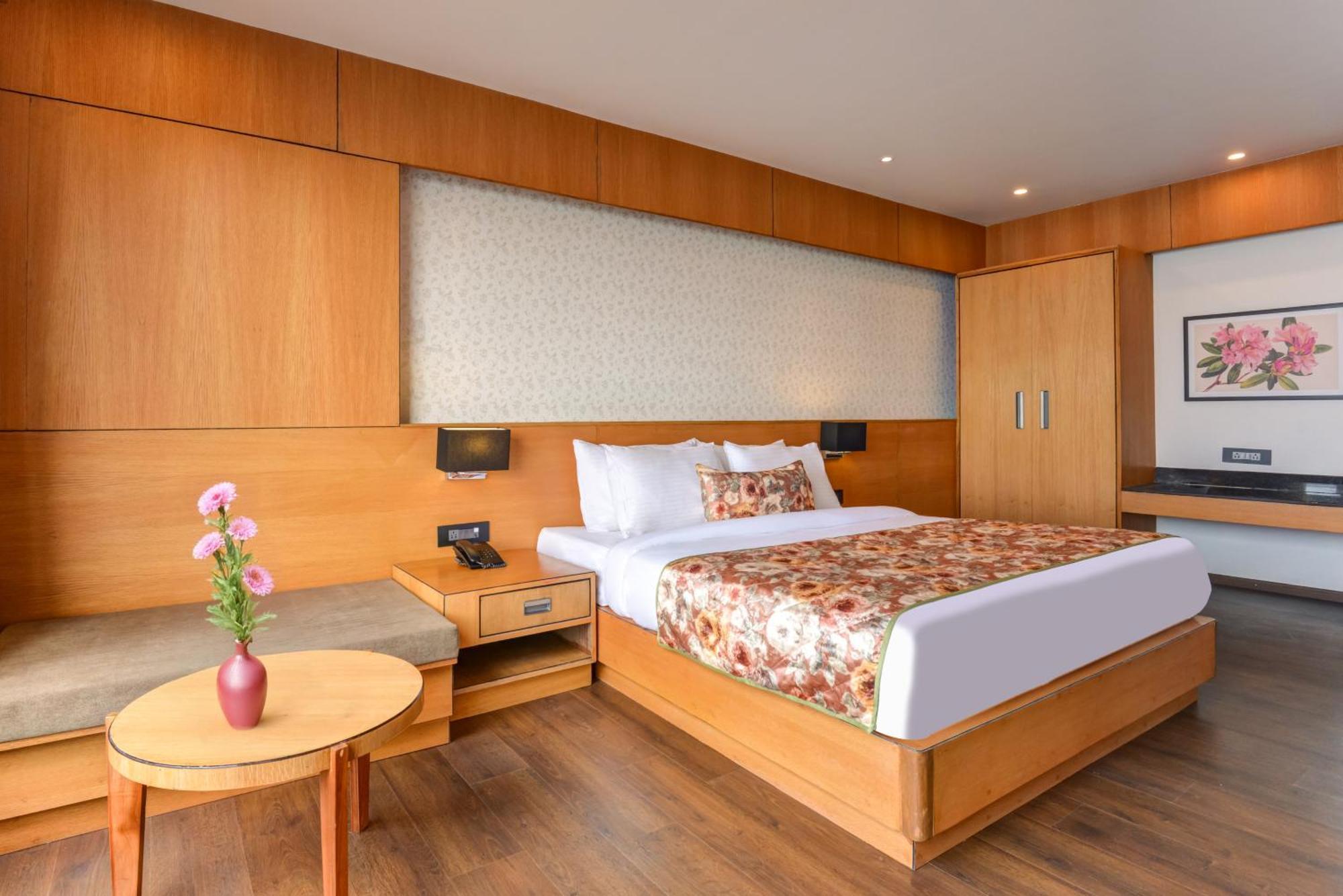 Summit Montana Suites & Spa At Mall Darjeeling  Bagian luar foto
