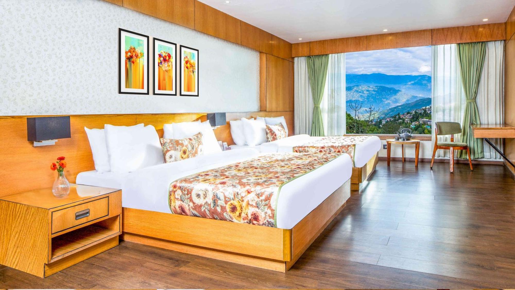 Summit Montana Suites & Spa At Mall Darjeeling  Bagian luar foto